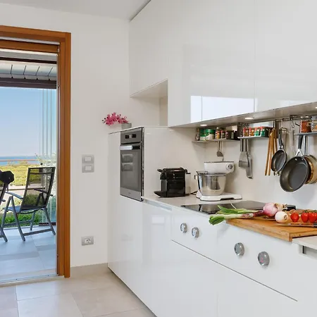 Portopiccolo - Giardino Vista Castello Апартаменты